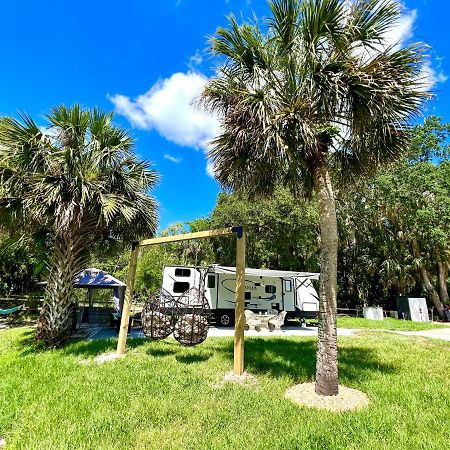 Lake Front Rv Experience Close To Port Canaveral And Kennedy Space Center Hotel Titusville Exterior foto