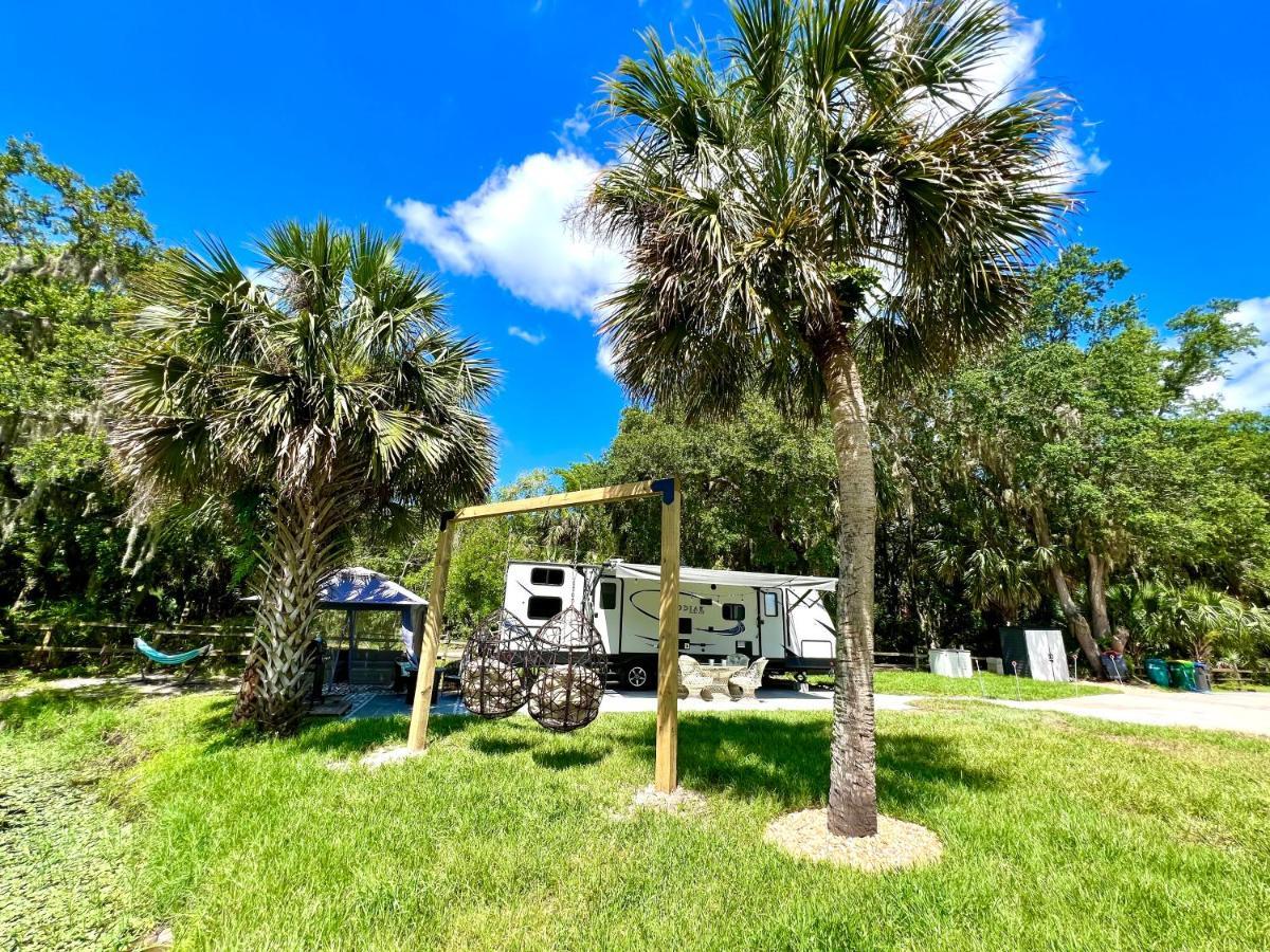 Lake Front Rv Experience Close To Port Canaveral And Kennedy Space Center Hotel Titusville Exterior foto